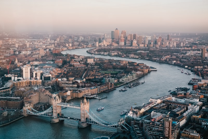 London Escort Guide: World-Class Companions in the British Capital