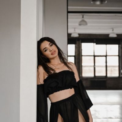 Estelle - Escort in Paris