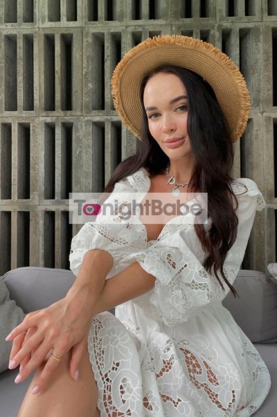 Sasha Sparrow - photo 6