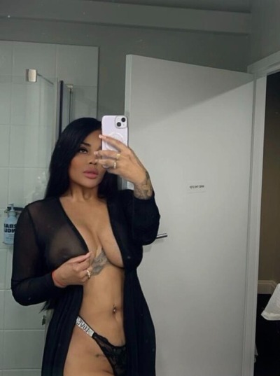 Rihanna Hot Latina - photo 2