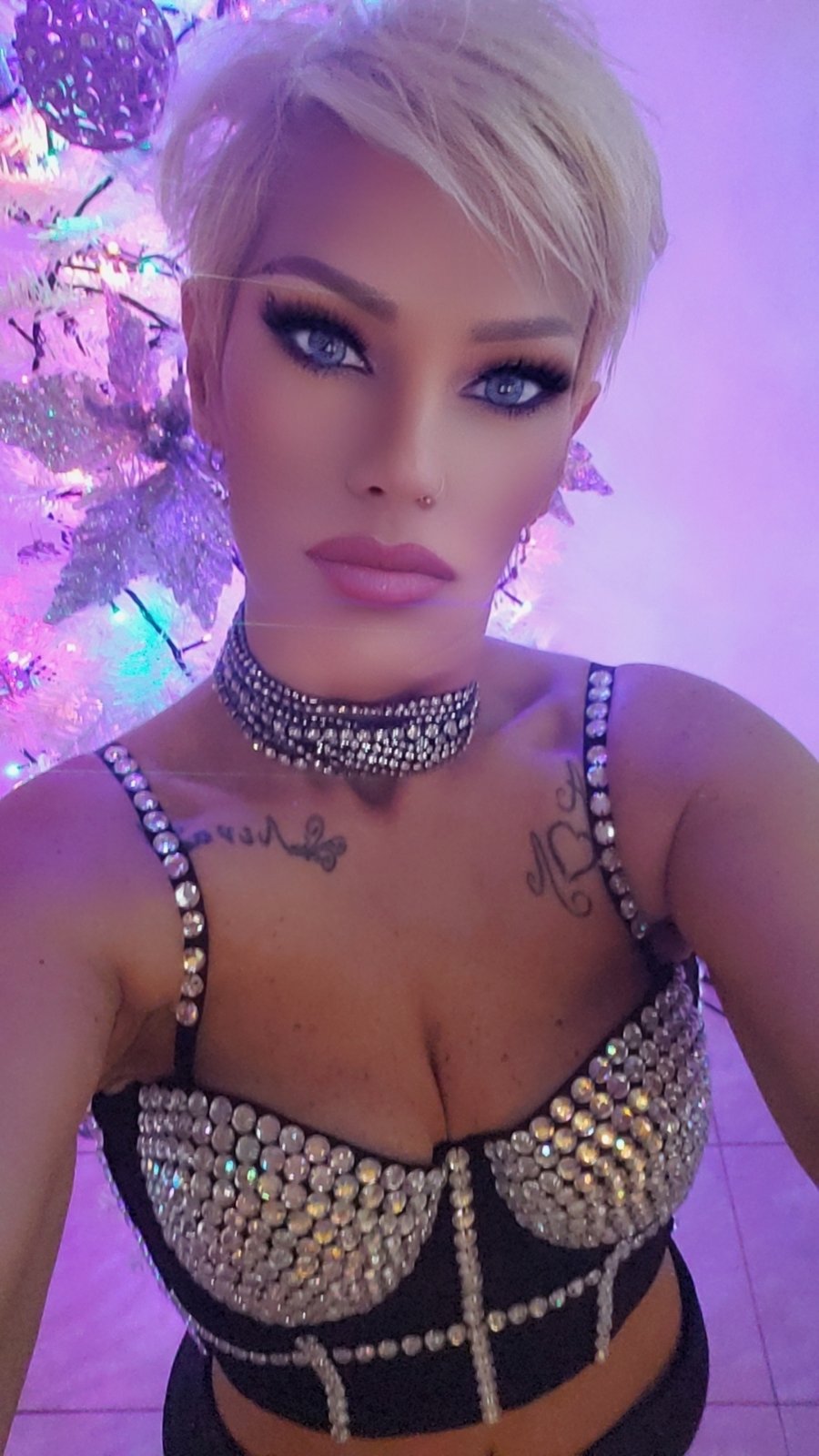 Melina - Escort in Athens, Greece