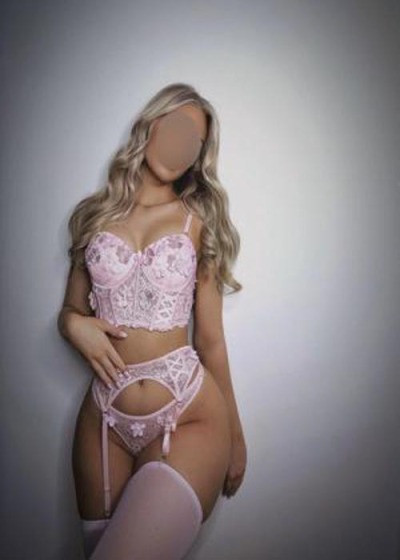 Blondie Escortss - photo 1