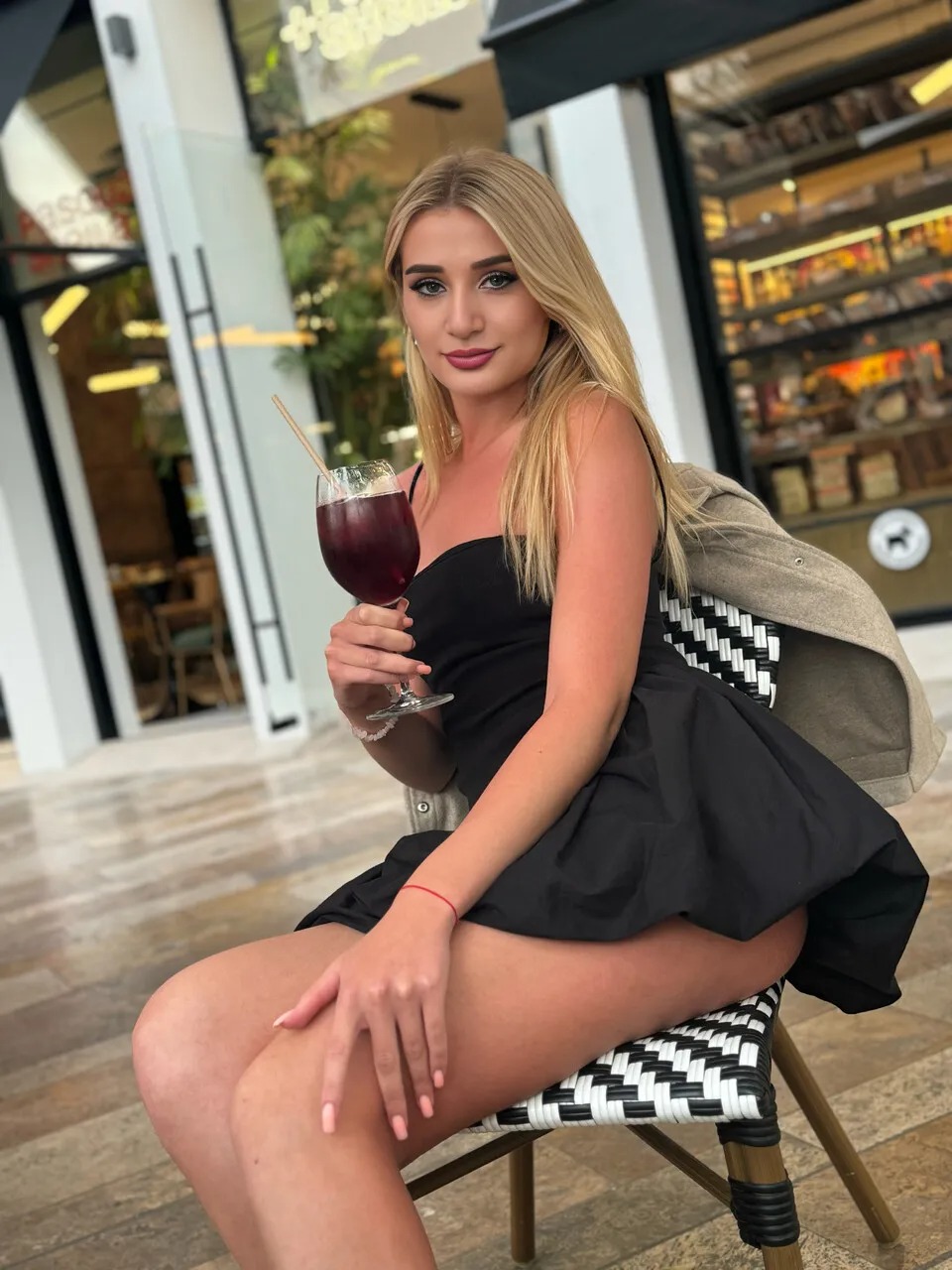 Elke - Escort in Den Haag