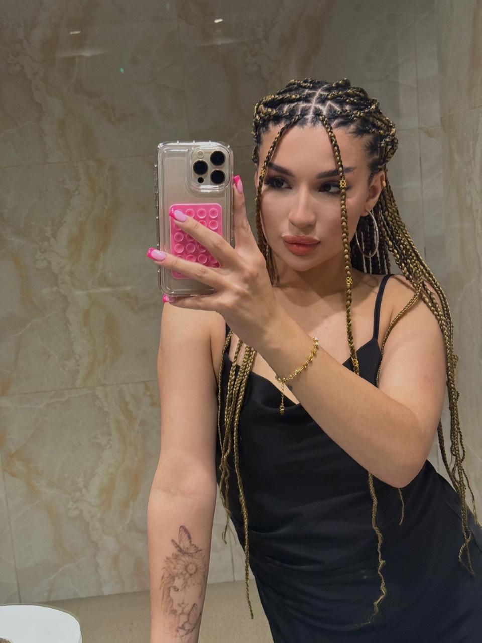 Lana - Escort in Dubai